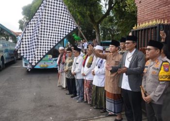 Mas Ipin Berangkatkan 530 Jamaah Calon Haji (JCH) Trenggalek