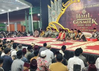 Jemaah Moloekatan Gelar Haul Gus Miek Ke-32 di Ponpes Ploso Kediri