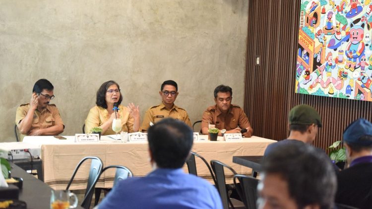 Jumpa Pers Bersama Media, Pj Wali Kota Kediri Ajak Sebarkan Informasi dan Jadwal Rangkaian Acara Hari Jadi Kota Kediri ke-1145