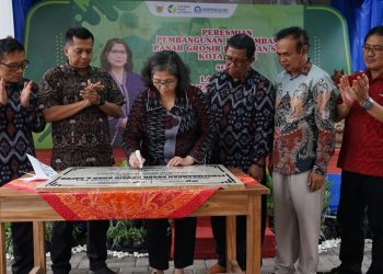Pj Wali Kota Kediri Resmikan Pembangunan Pengembangan Pasar Grosir Ngronggo dan Launching Serbu Pasar