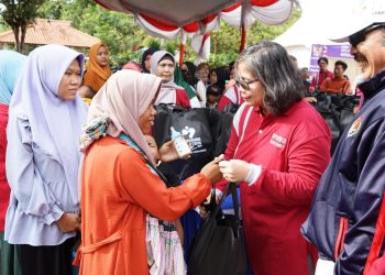 Pj Wali Kota Kediri Ikuti Jalan Sehat Peringatan Hari Keluarga Nasional ke-31