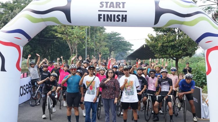 Pj Wali Kota Kediri Berangkatkan Peserta Crit In Joy 2024