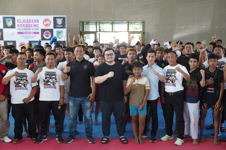 Mas Dhito Sampaikan Pesan Berikut pada Ajang Kejuaraan Kickboxing Piala Bupati Kediri 2024
