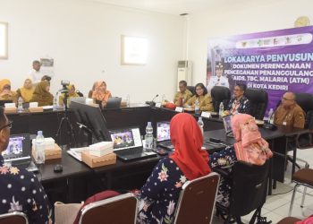 Pj Wali Kota Kediri Zanariah Paparkan Penanganan AIDS, Tuberkolosis, dan Malaria Kota Kediri