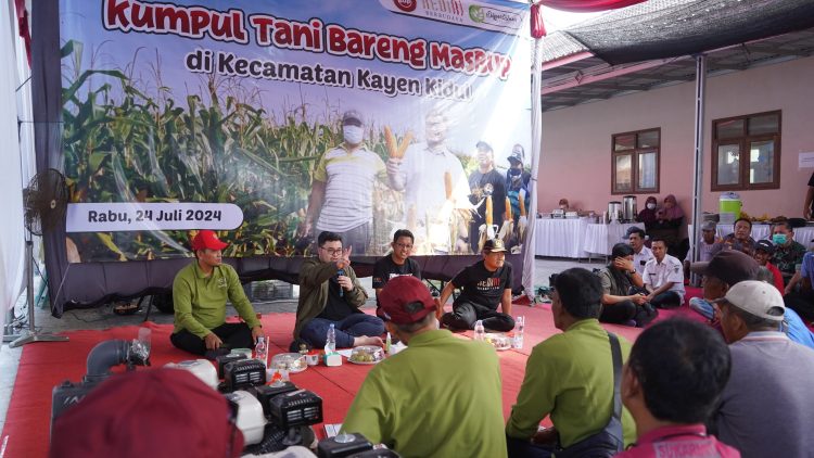 Diskusi Bareng Petani, Mas Dhito Petakan Potensi Pertanian Jagung. Foto. Dok. Pemkab Kediri