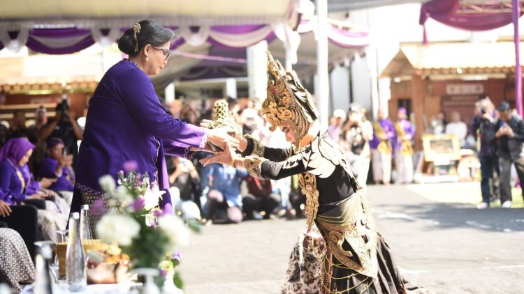 Manusuk Sima Tradisi Kenang Peristiwa 1145 Tahun Lalu, Pj Wali Kota Kediri Harap Tradisi Ini Terus Lestari