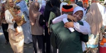4 Meninggal Dunia di Tanah Suci, 526 Jamaah Haji Trenggalek Disambut Air Mata. (foto/Bacaini)