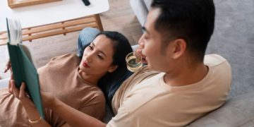 9 Tips Menyalakan Hubungan di Atas Ranjang, Teh dan Pisang Jadi Kunci. (foto ilustrasi freepik)