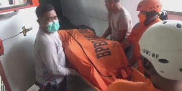 Jombang Gempar, Pemancing Ikan Temukan Mayat Terikat Batu di Sungai. (foto/Bacaini)