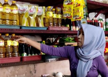 Jelang Naik Harga, Migor Subsidi Kian Sulit Ditemukan di Pasar Kediri