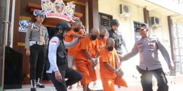 Polres Trenggalek Gulung Komplotan Pembobol Toko Emas, 3 Pelaku Di antaranya Perempuan. (foto/Bacaini)