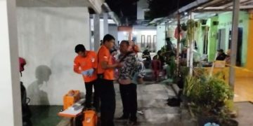 Wanita Paruh Baya Tewas Bersimbah Darah, Polisi Periksa Keluarga dan Tetangga. (foto/ist)