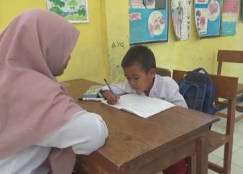 Hari Pertama Sekolah, SDN di Jombang Hanya Punya Satu Siswa Baru