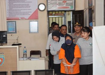 Polisi Tahan Pensiunan ASN Trenggalek Diduga Korupsi Dana BOS