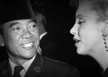 Upaya Jahat CIA Siapkan Film Porno dengan Aktor Mirip Bung Karno  