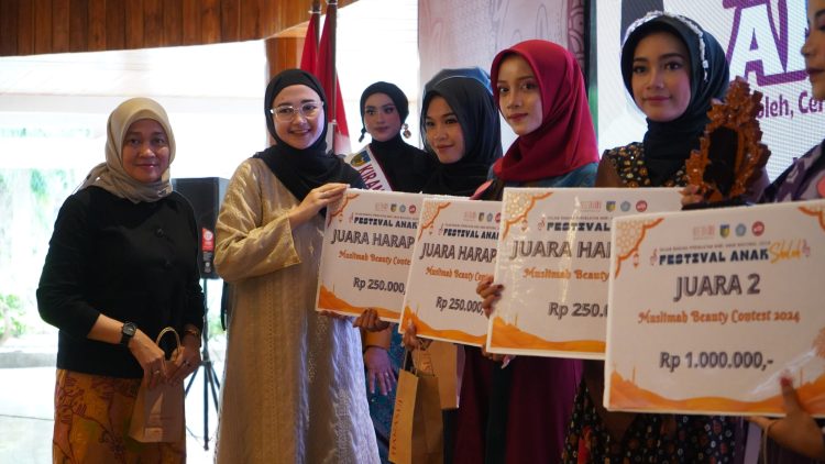 Mbak Cicha Dorong Tingkat Kepercayaan Diri Pelajar melalui Festival Anak Sholeh. Foto : Dok. Pemkot Kediri