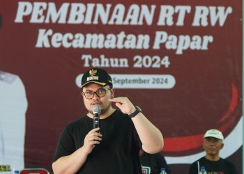 Mas Dhito Naikkan Tunjangan Ketua RT/RW Rp300 Ribu Tanpa Potongan. Foto : Dok. Pemkab Kediri