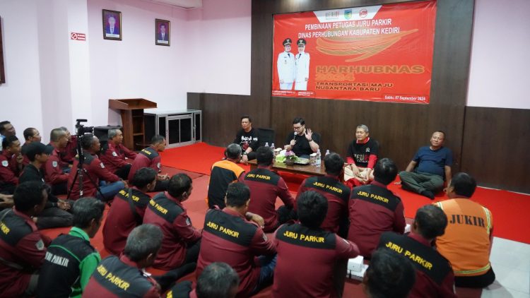 Mas Dhito Bakal Naikkan Insentif Rp1 Juta bagi Jukir. Foto : Dok. Pemkab Kediri