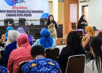 Tingkatkan Pemahaman Interaksi dengan Penyandang Disabilitas, Pemkot Kediri Gelar Pelatihan Etika Berinteraksi dengan Penyandang Disabilitas. Foto : Dok. Pemkot Kediri