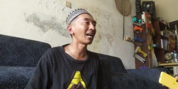 Remaja Korban Pengeroyokan 9 Pesilat Akhirnya Tewas, Ortu: Saya Minta Keadilan!. Tampak orang tua korban. (foto/Bacaini)