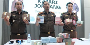 Jaksa Hentikan Penyidikan Dugaan Korupsi Ruko Simpang Tiga. (foto/Bacaini)