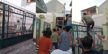 Viral Anak Durhaka Bacok Ibunda Lantaran Diminta Bersihkan Rumah. (foto: Tangkapan Layar)