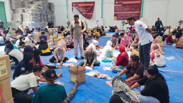 KPU Kabupaten Kediri Mulai Lakukan Penyortiran dan Pelipatan Surat Suara