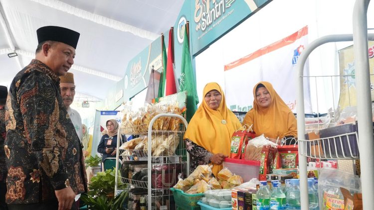 Geliat Bazar UMKM di Hari Santri Nasional, Pemkab Kediri: Santri Itu Perekat Bangsa. Foto : Dok. Pemkab Kediri