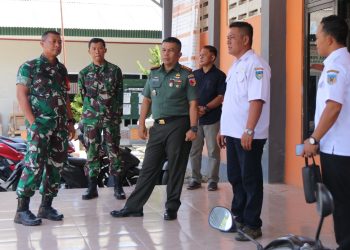 Dansatgas TMMD 122 Kodim 0809/Kediri Sambut dan Dampingi Danrem 082/CPYJ Tinjau Kesiapan Penutupan