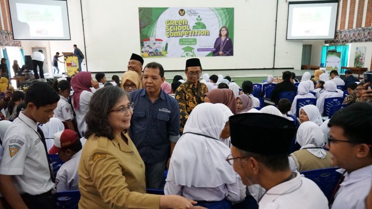 Pj Wali Kota Kediri Launching Green School Competition