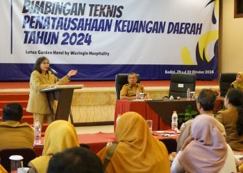 Pj Wali Kota Kediri Buka Bimtek Penatausahaan Keuangan Tahun Anggaran 2024. Foto : Dok. Pemkot Kediri
