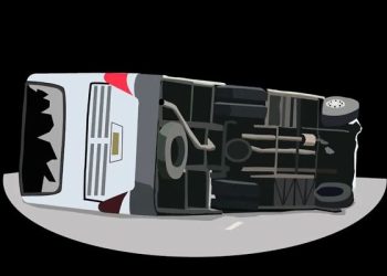 Pulang dari Pacitan, Minibus 16 Penumpang Terguling di Trenggalek