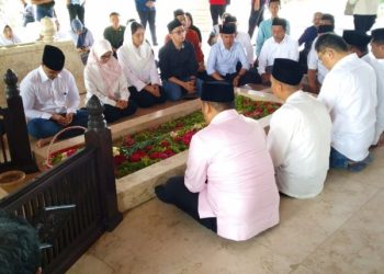 Beda Perhatian Kaesang Pangarep di Pilkada Blitar dan Kediri