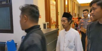 Perkosa Santriwati Hingga Hamil, Kiai di Trenggalek Ditahan (foto/Bacaini)