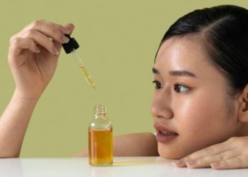 Benarkah Retinal Lebih Baik dari Retinol? Pecinta Skincare Wajib Tahu Ini