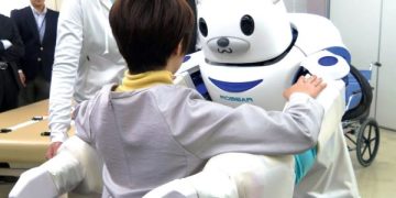 Krisis Angka Kelahiran, Jepang berdayakan Robot untuk Perawat Lansia. (foto/tekhnologyreview.com)