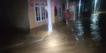Banjir dan Angin Kencang Guncang Kediri Raya. (foto/Bacaini)