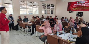 Kembangkan SMA Dharma Wanita 1 Pare Boarding School, Putera Sampoerna Foundation dan Pemkab Kediri Kolaborasi