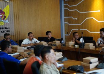 Terima Kunjungan Kerja Kemen Komdigi, Pemkot Kediri Dapat Arahan Tentang Penyediaan SJUT. Foto : Dok. Pemkot Kediri