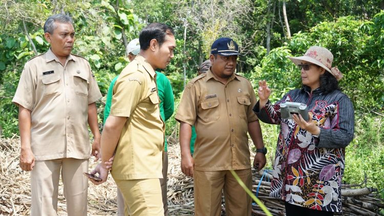 Pj Wali Kota Kediri Tinjau Lahan Pengganti TPA Klotok. Foto : Dok. Pemkot Kediri