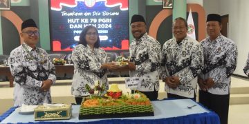 Pj Wali Kota Kediri Harap PGRI Kota Kediri Semakin Solid Dalam Memajukan Mutu Pendidikan. Foto : Dok. Pemkot Kediri