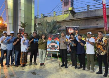 Pj Wali Kota Kediri Zanariah Buka Pameran Foto Jurnalistik "SANTRI". Foto : Dok. Pemkot Kediri