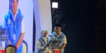 Cara Mak Rini Sampaikan Visi Misi di Pilkada Blitar Bikin Gaduh, KPU Hentikan Debat. (foto/ist)
