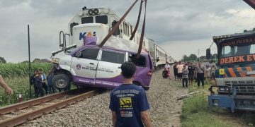 Imbas Laka di Kediri 5 Perjalanan Kereta Api Terlambat