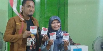 Pilkada Serentak Ketua KPU Kabupaten Kediri Nyoblos di TPS 001 Tugurejo