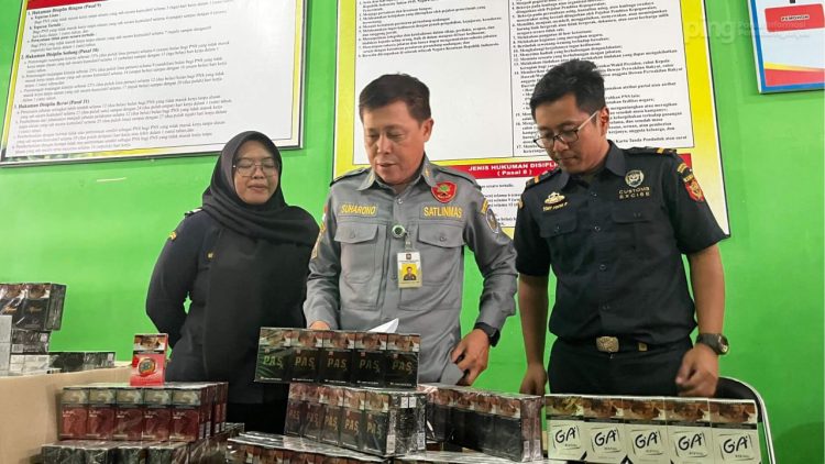 Satpol Pp Bersama bea Cukai Kediri Amankan Peredaran Rokok Ilegal. Foto : Bacaini.ID/Ist