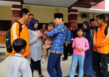 Mas Ipin Berangkatkan Warganya Sebagai Transmigran ke Poso