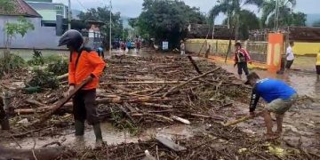Banjir di Situbondo, Selasa 24/12/2024. Foto:bacaini/Nal