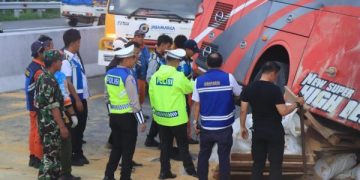 Polisi Dalami Kecelakaan Bus Pariwisata di Tol Pandaan-Malang KM 77. (foto/ist)