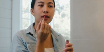 Tips Pilih Warna Lipstik "My Lips But Better" Sesuai Saran Ahli. (foto ilustrasi/freepik)